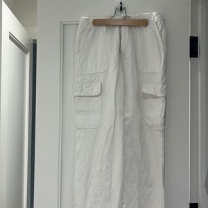 White denim Zara cargo pants size 6